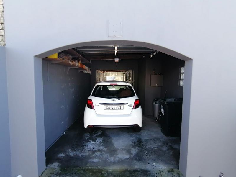 To Let 2 Bedroom Property for Rent in Pelikan Park Western Cape